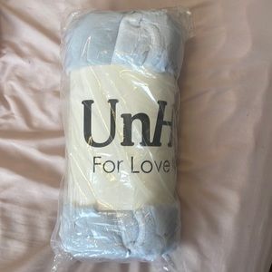 COPY - (NWT) Unhide lil marshmallow blanket